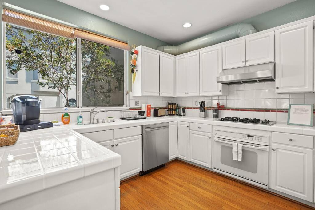 Beautiful Spacious House 2Br / 4Br In Silver Terrace San Francisco Exteriér fotografie